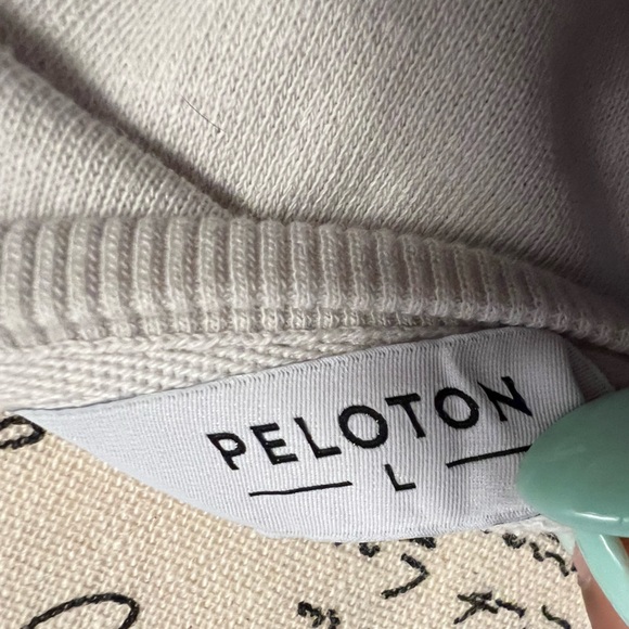 🔴SOLD🔴 Peloton Tie Dye Sweatshirt NWOT - Picture 2 of 3